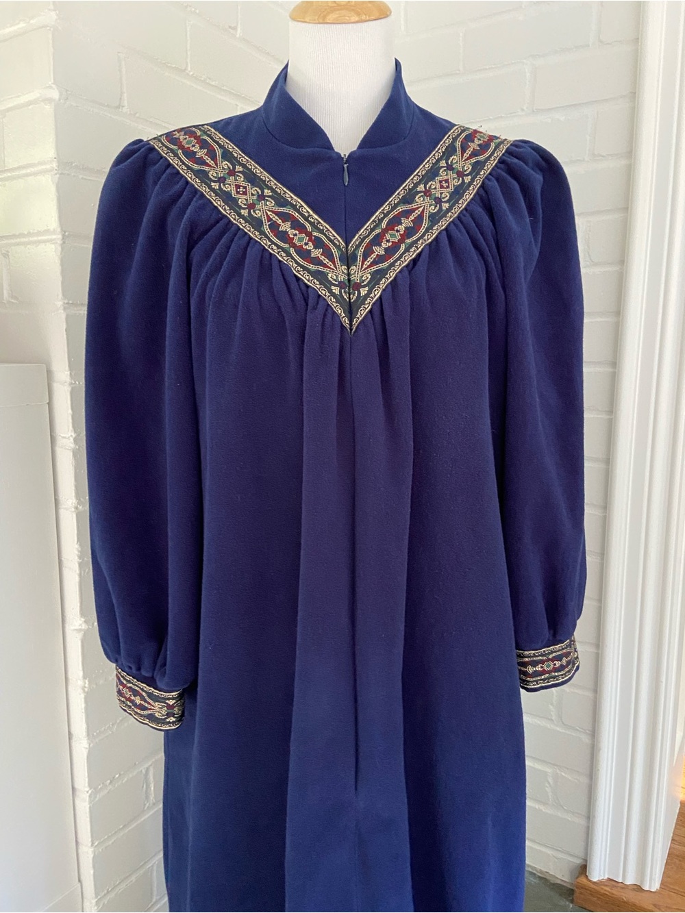 Womens Classic 1970 Navy Long Sleeve Zip-Up Robe/Housecoat With Brocade Trim